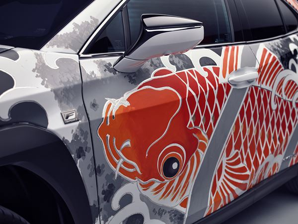 Un Lexus UX tatoué en hommage au savoir-faire traditionnel Japonais