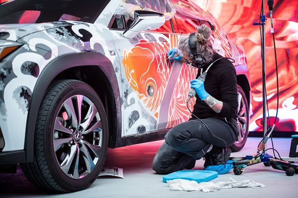 Un Lexus UX tatoué en hommage au savoir-faire traditionnel Japonais