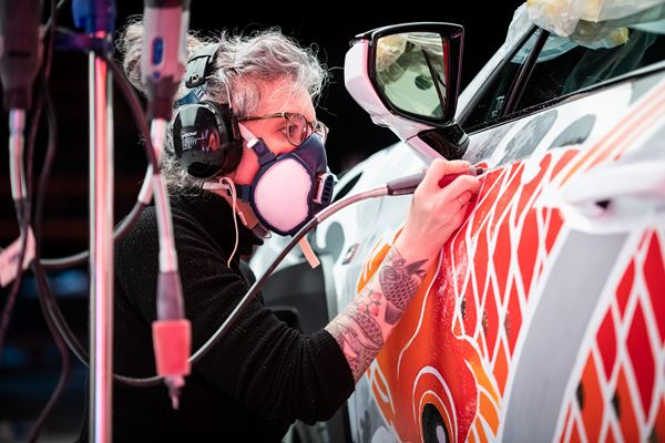 Un Lexus UX tatoué en hommage au savoir-faire traditionnel Japonais