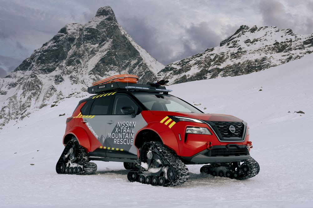 Le Nissan X-Trail e-4Orce Mountain Rescue se lance dans le secours sur les pistes enneigées