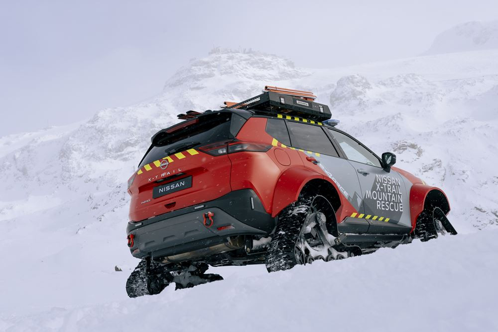 Le Nissan X-Trail e-4Orce Mountain Rescue se lance dans le secours sur les pistes enneigées