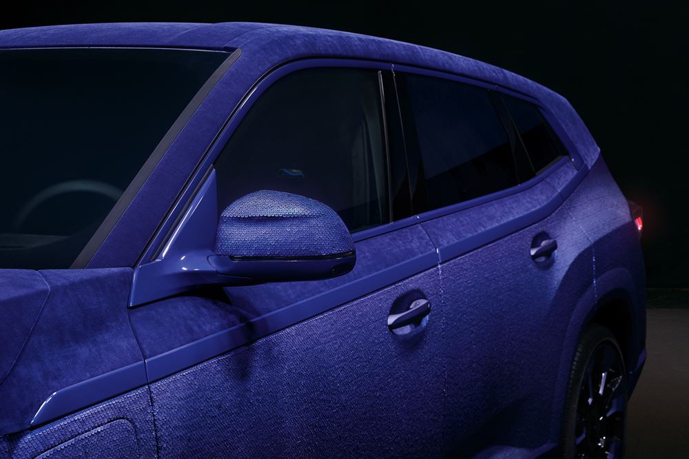 La BMW XM Mystique Allure se drape de matériaux exclusifs issus du monde de la haute couture