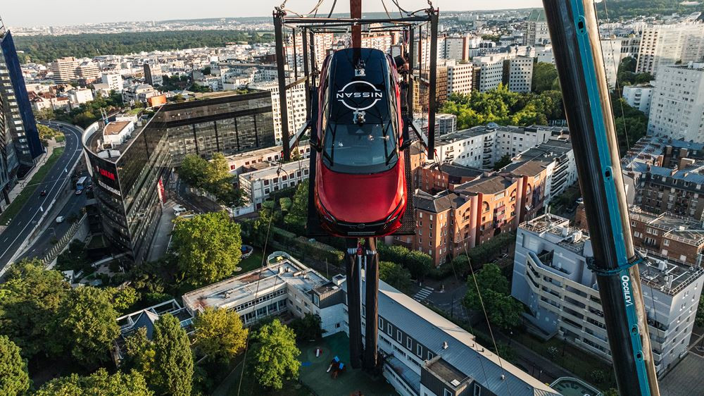 Le crossover Nissan Qashqai s'offre un saut à l'élastique de 65 mètres