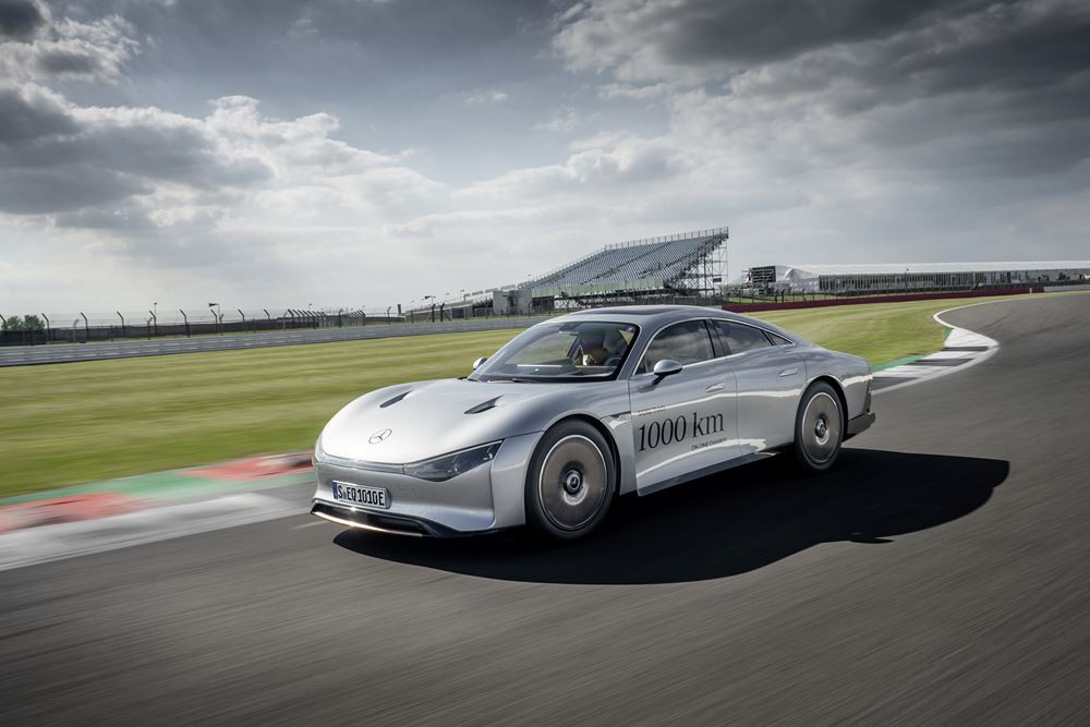 Le prototype Mercedes Vision EQXX parcourt 1 202 km avec une seule charge de batterie