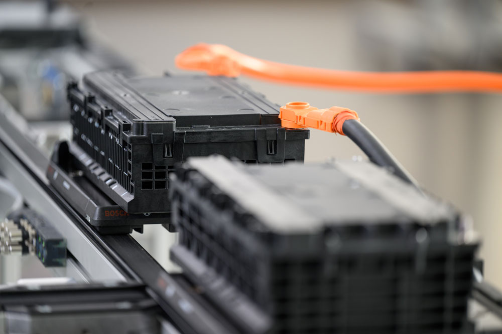 Le recyclage permet de récupérer jusqu'à 95 % des éléments chimiques d'une batterie haute tension