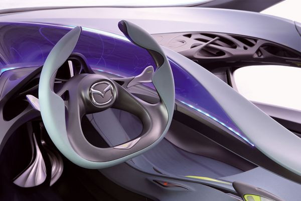 Mazda présente le concept car Kiyora au Mondial de Paris 2008