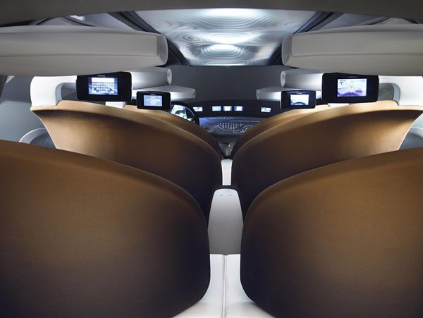 Renault présente un concept-car haut de gamme Ondelios