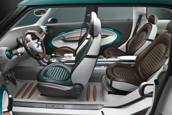 MINI présente le concept Crossover annonciateur de la MINI 4x4