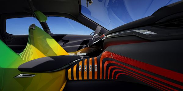 Hypnos, le concept car haut de gamme hybride Citroën