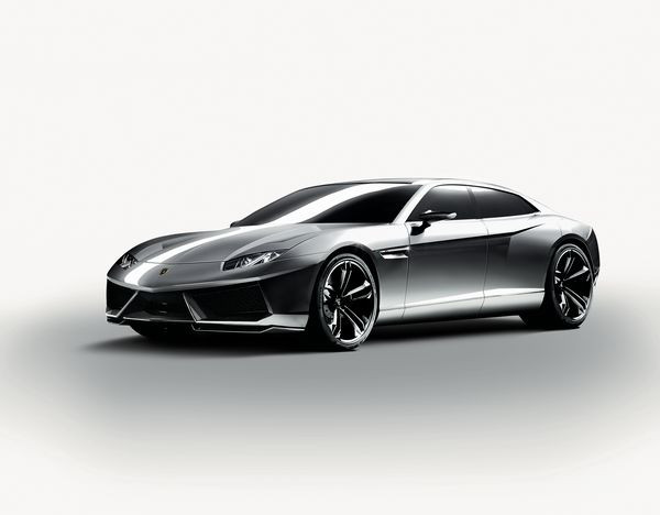 Lamborghini présente l’Estoque un show car sportif 4 places
