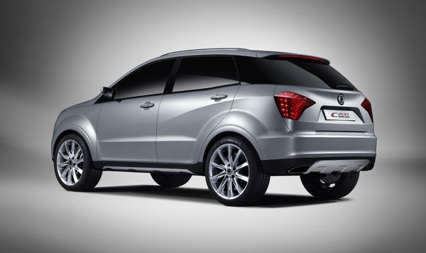 SsangYong dévoile un concept de SUV compact le C200