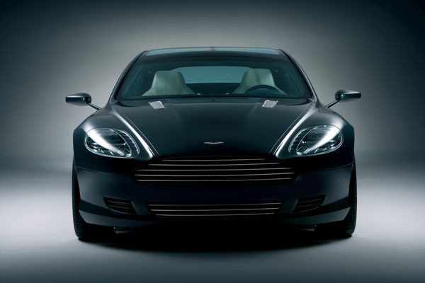 Redécouvrez le Concept Aston Martin Rapide