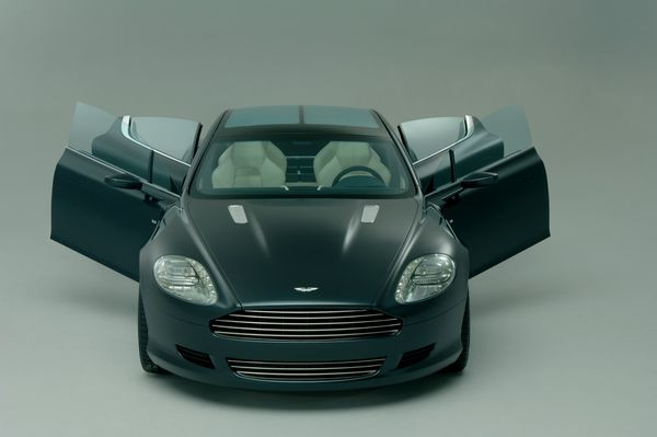 Redécouvrez le Concept Aston Martin Rapide