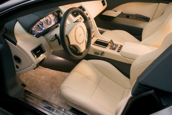 Redécouvrez le Concept Aston Martin Rapide