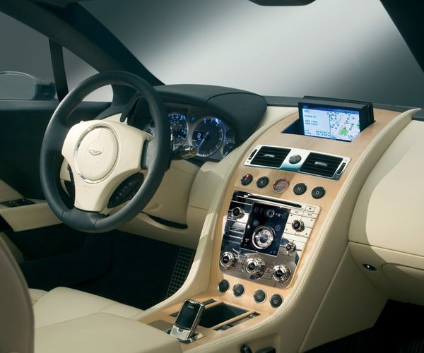 Redécouvrez le Concept Aston Martin Rapide