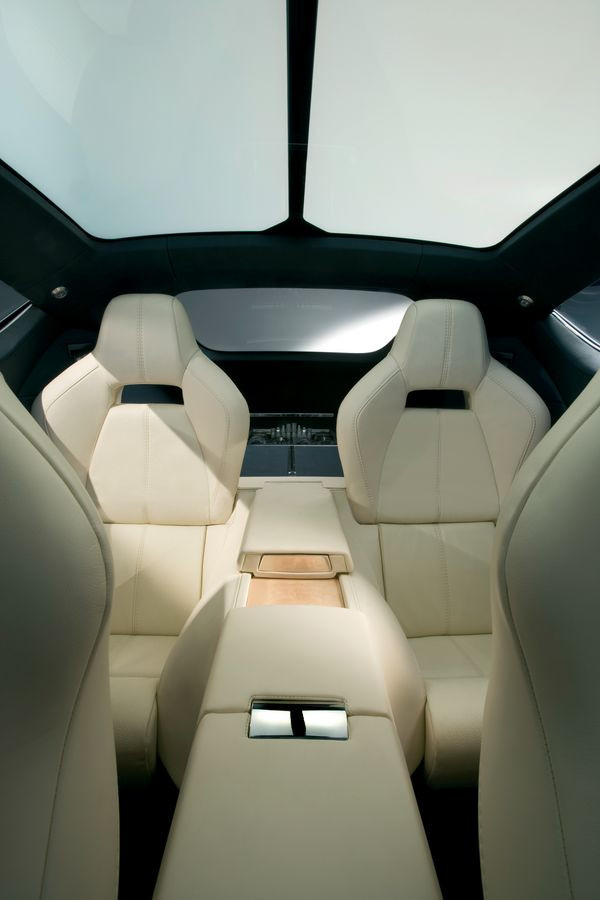 Redécouvrez le Concept Aston Martin Rapide