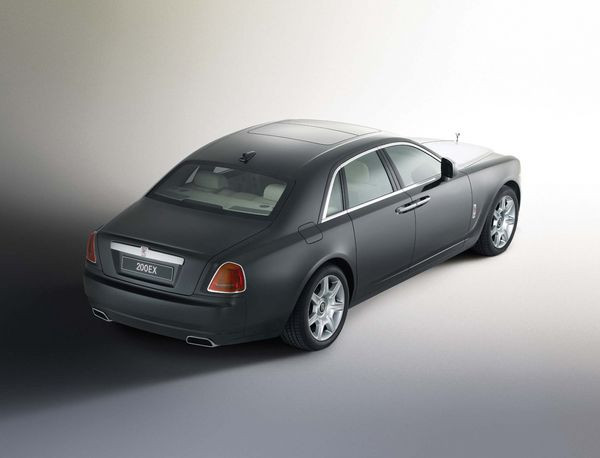 Rolls-Royce présente la 200EX au salon de l’automobile de Genève