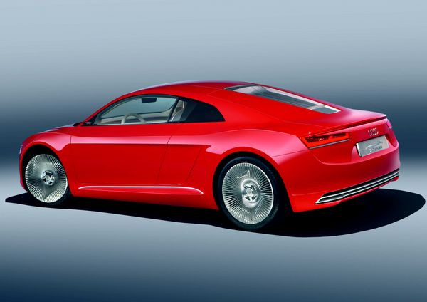 Audi présente une voiture de sport haute performance électrique