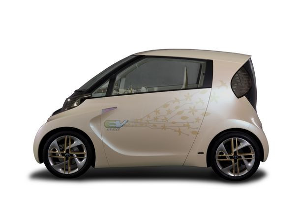 Première mondiale à Tokyo pour le concept de petite voiture électrique Toyota