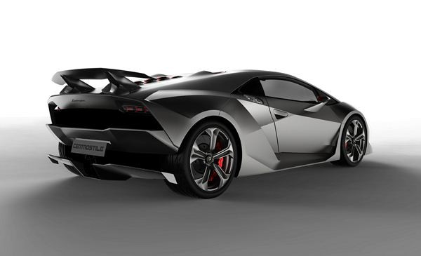 Lamborghini dévoile un prototype de voiture super sportive ultra légère