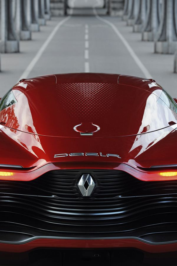 Le concept-car Renault DeZir électrise le Mondial