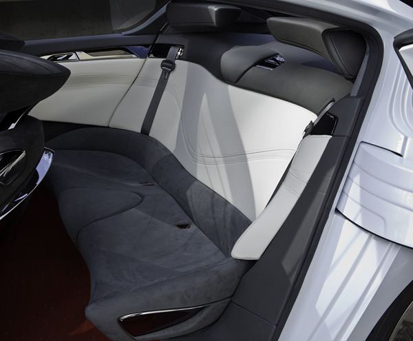 Nissan dévoile le concept hybride Ellure au salon de Los Angeles