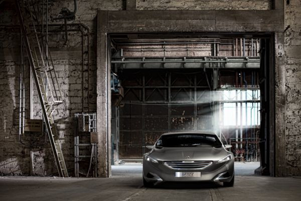 Gros plan sur le concept-car HX1 de Peugeot