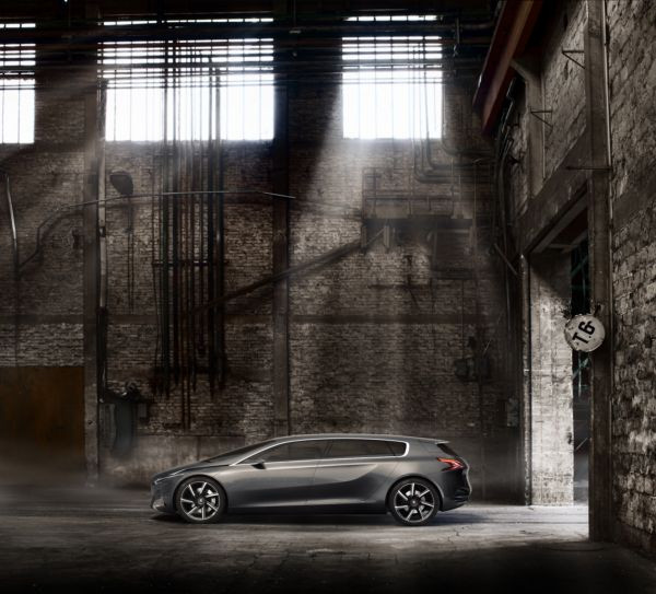 Gros plan sur le concept-car HX1 de Peugeot