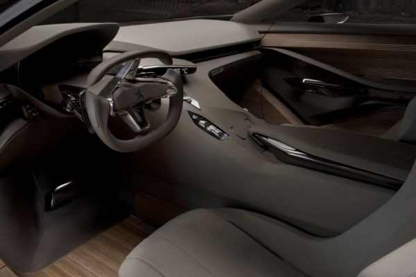 Gros plan sur le concept-car HX1 de Peugeot