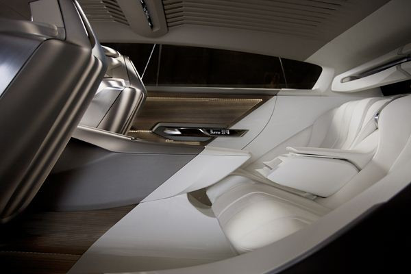 Gros plan sur le concept-car HX1 de Peugeot