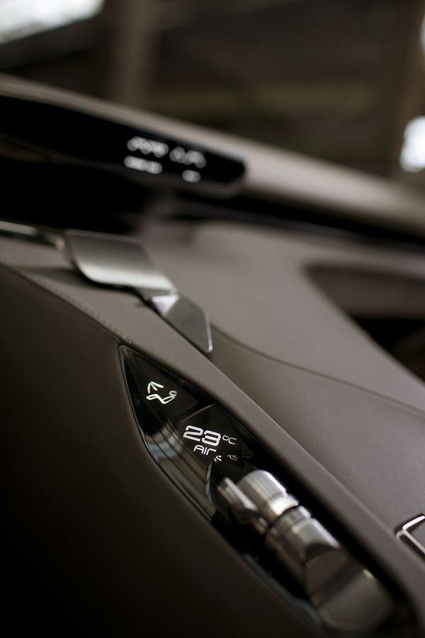 Gros plan sur le concept-car HX1 de Peugeot