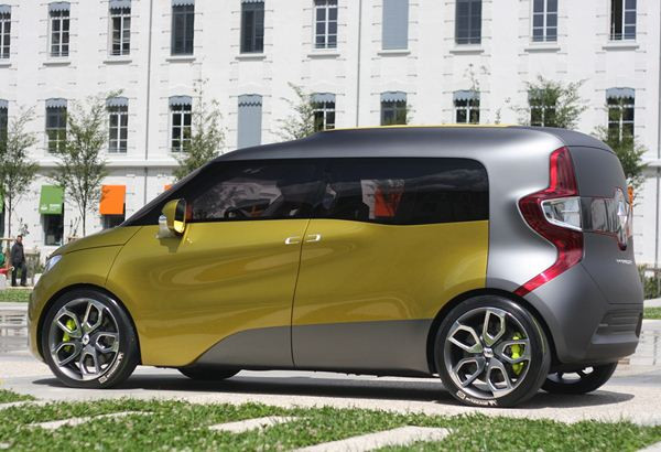 Zoom sur le concept Renault Frendzy de ludospace professionnel