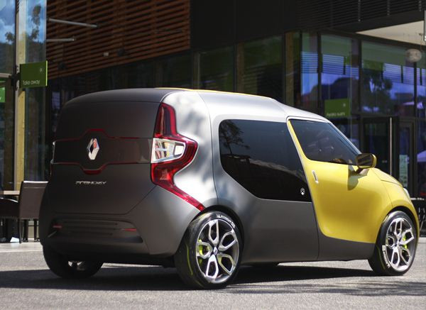 Zoom sur le concept Renault Frendzy de ludospace professionnel