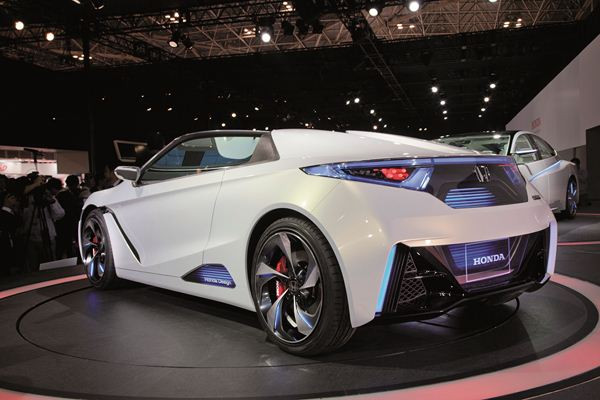 Honda présente le concept de roadster électrique EV-STER au salon de Tokyo