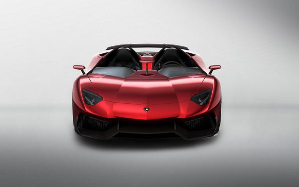 Lamborghini dévoile une Aventador J sans toit ni pare-brise à Genève