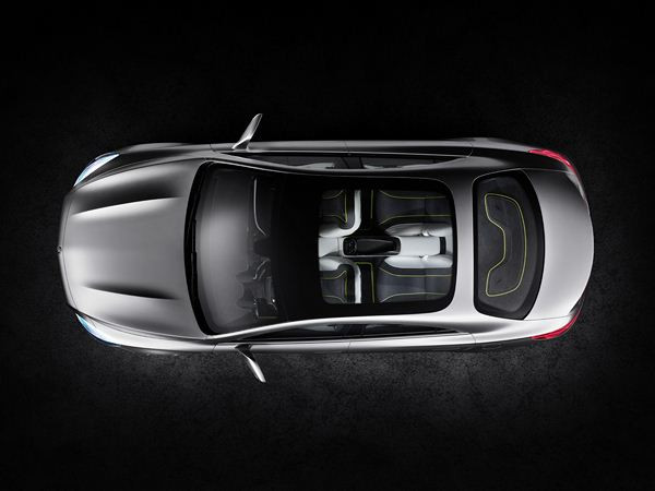 Le coupé à quatre portes Mercedes Concept Style Coupé affiche un style avant-gardiste
