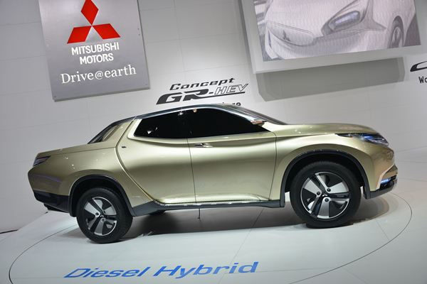 Un concept Mitsubishi de pick-up hybride diesel électrique