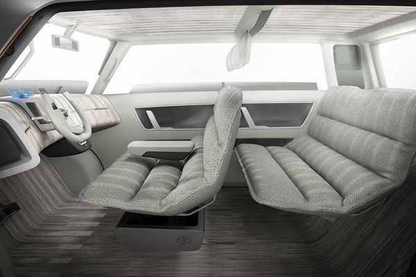 Un concept Toyota Me.We visionnaire d’une automobile verte, légère et abordable