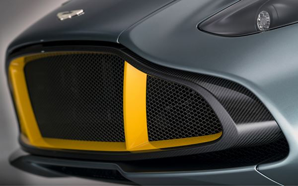 Un concept radical Aston Martin CC100 Speedster pour les 100 ans de la marque anglaise