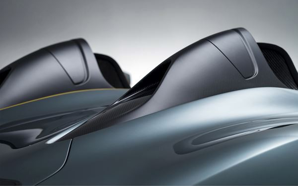 Un concept radical Aston Martin CC100 Speedster pour les 100 ans de la marque anglaise