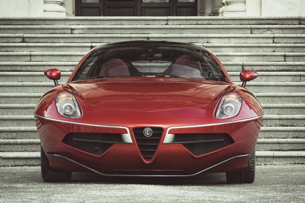 Le concept Alfa Romeo Disco Volant by Touring rappelle l'Alfa Romeo 1900 C52