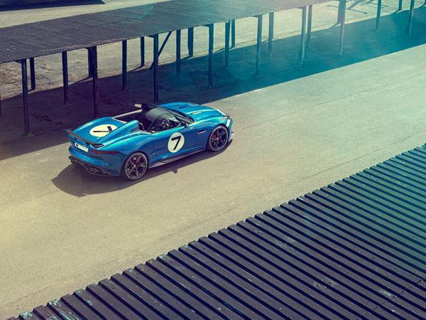 Un projet unique Jaguar Project 7 de roadster monoplace tout aluminium