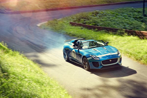 Un projet unique Jaguar Project 7 de roadster monoplace tout aluminium