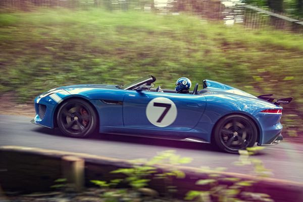 Un projet unique Jaguar Project 7 de roadster monoplace tout aluminium