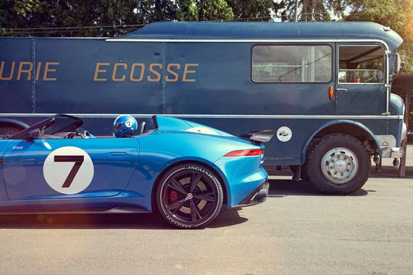Un projet unique Jaguar Project 7 de roadster monoplace tout aluminium