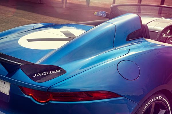 Un projet unique Jaguar Project 7 de roadster monoplace tout aluminium