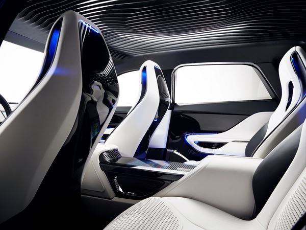 Un concept de « Sports Crossover » Jaguar dévoilé à Francfort