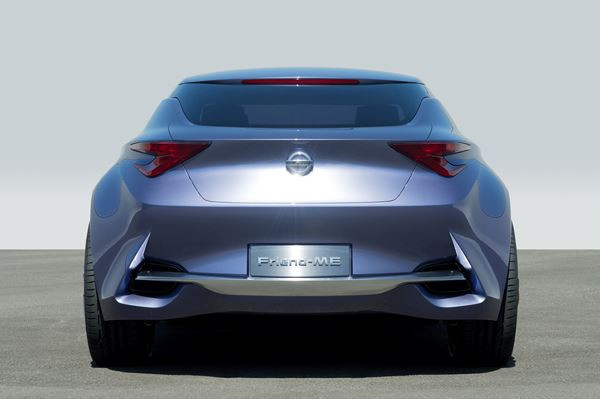 Le concept-car Nissan Friend-Me bouscule les conventions du design de la berline