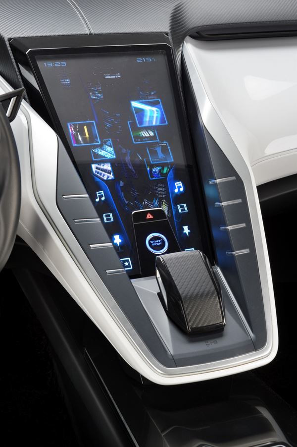 Le concept-car Nissan Friend-Me bouscule les conventions du design de la berline