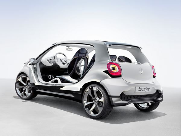 Le concept smart fourjoy incarne la joie de rouler en ville en toute liberté à quatre